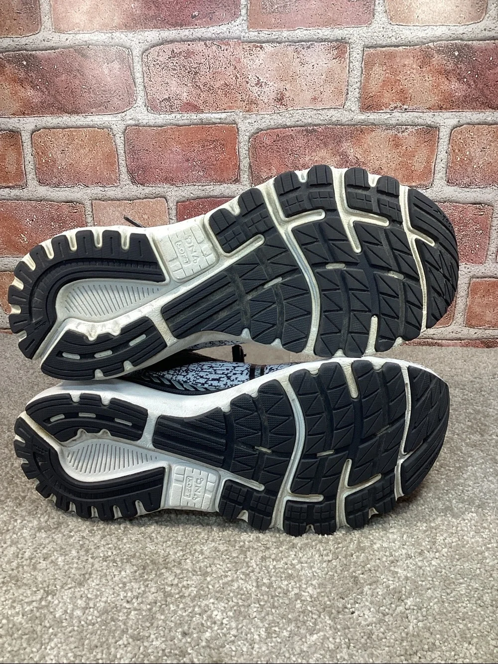 Brooks Adrenaline GTS 20 Men’s running shoes sneakers size 8